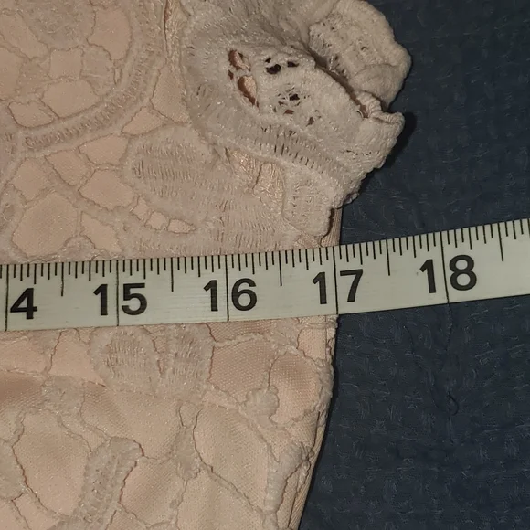 AX Paris lace front sheath dress - Picture 3 of 7